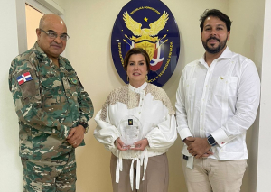 La SVSP, en la persona de su Director Ejecutivo, el Gral. de Brigada Justo Orlando Del Orbe Piña, ERD, reconoce la trayectoria de la empresa de seguridad privada DOMINICAN WATCHMAN NATIONAL