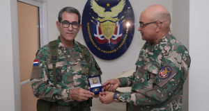 El Ministro de Defensa, Teniente General Carlos Luciano Díaz Morfa, ERD., realiza visita institucional a la SVSP.