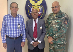 El General de Brigada Justo Orlando Del Orbe Piña, ERD, Director Ejecutivo de la Superintendencia de Vigilancia y Seguridad Privada (SVSP), recibió la visita de cortesía del Mayor General (r) José Ignacio Holguín Balaguer, ERD,