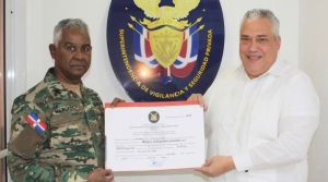 SVSP entrega licencias de operación con armas a empresas de seguridad privada